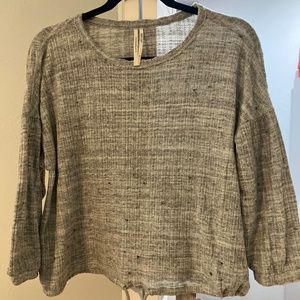 SIZE SMALL ANTHROPOLOGY SOFT PULLOVER